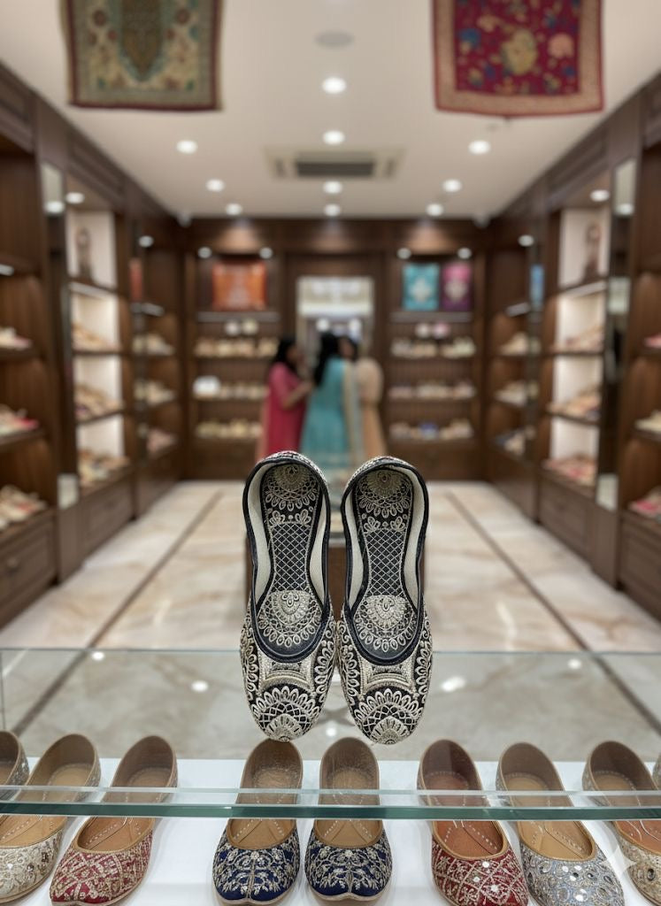 SWAG JUTTI | BLACK THREAD EMBROIDERY | TRADITIONAL EMBROIDERY HEAVY WORK |PARTYWEAR JUTTI MOJRI |