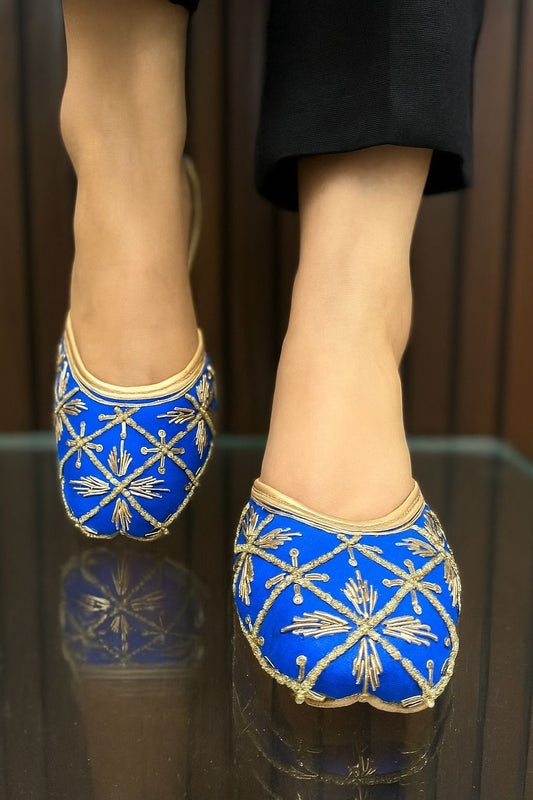 SWAG JUTTI | TRADITIONAL EMBROIDERY HEAVY WORK |PARTYWEAR JUTTI MOJRI |