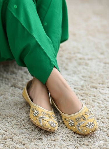 SWAG JUTTI | YELLOW EMBROIDERY | TRADITIONAL EMBROIDERY HEAVY WORK |PARTYWEAR JUTTI MOJRI |