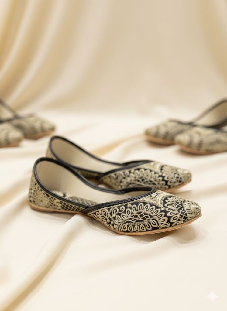 SWAG JUTTI | BLACK THREAD EMBROIDERY | TRADITIONAL EMBROIDERY HEAVY WORK |PARTYWEAR JUTTI MOJRI |