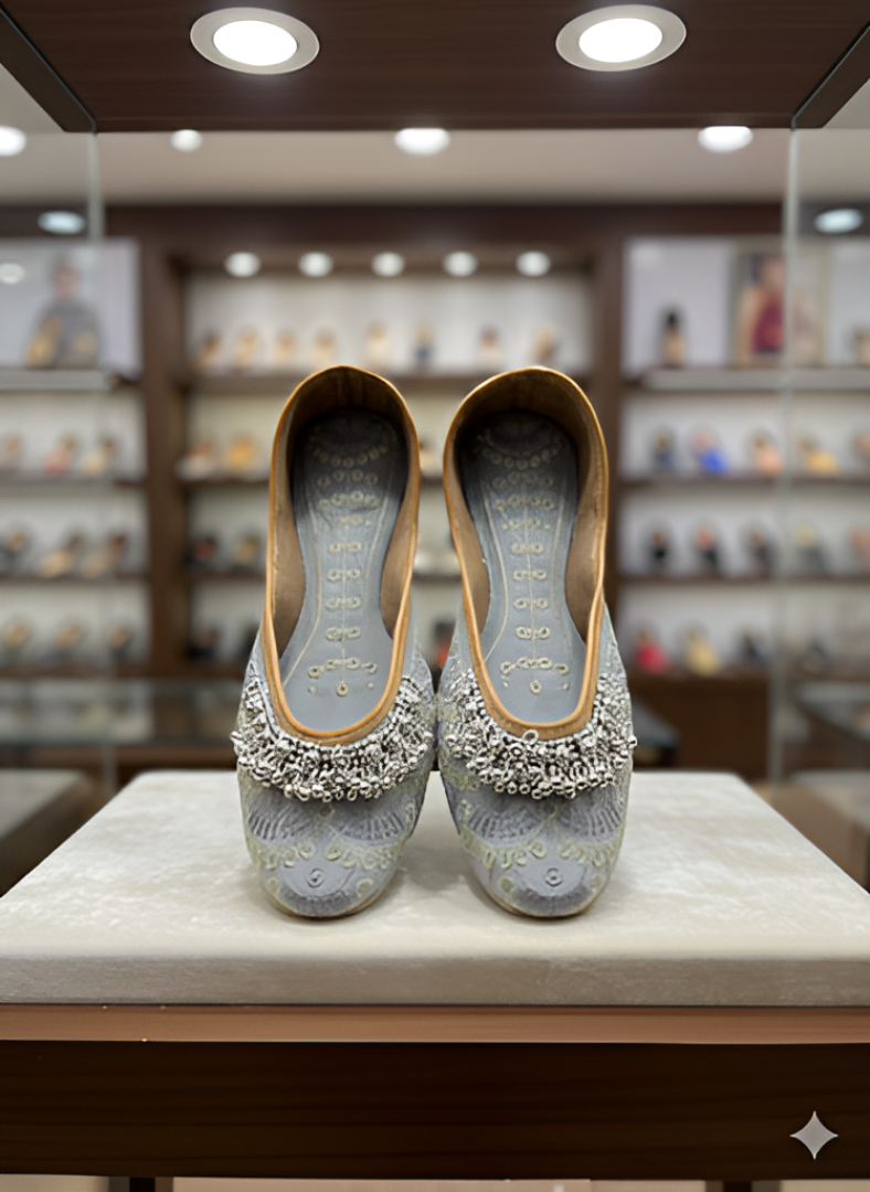 SWAG JUTTI | GHUNGROO AND EMBROIDERY | TRADITIONAL EMBROIDERY HEAVY WORK |PARTYWEAR JUTTI MOJRI |